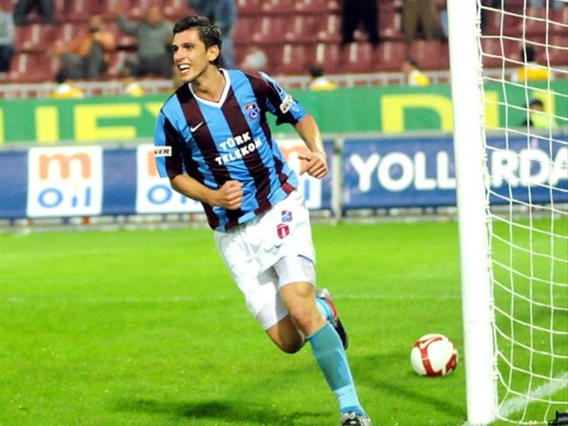 Ceyhun Gülselam - Trabzonspor - Defans/Orta Saha: