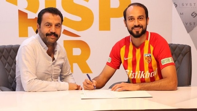 Kayserispor Şamil Çinaz ile 1 Yıl Daha Anlaştı.