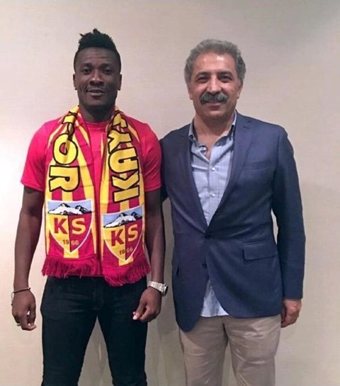 Kayserispor  Asamoah Gyan ile Anlaştı.