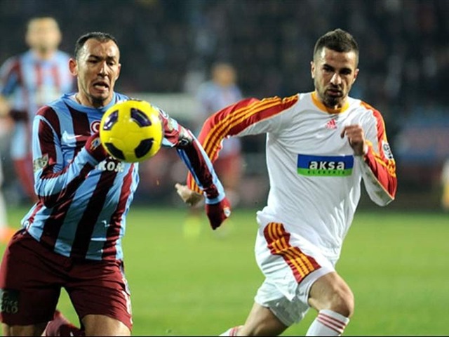 Serdar Kesimal= 3 Fubolcu + 4,5 Euro