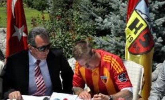Kayserispor,İzlandalı Steinsson ile 2 yıllık sözleşme imzaladı