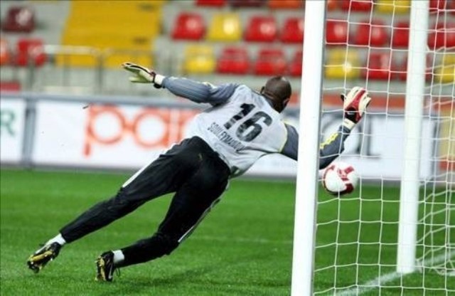 Souleymanou Kayserispor'dan Ayrıldı