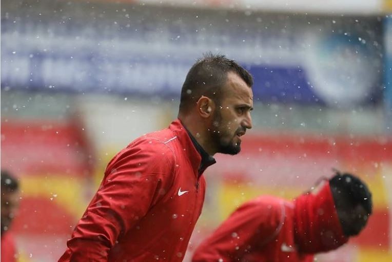 Son Dakika:İlhan Parlak Maç Öncesi Sakatlandı ve Kadrodan Çıkartıldı.