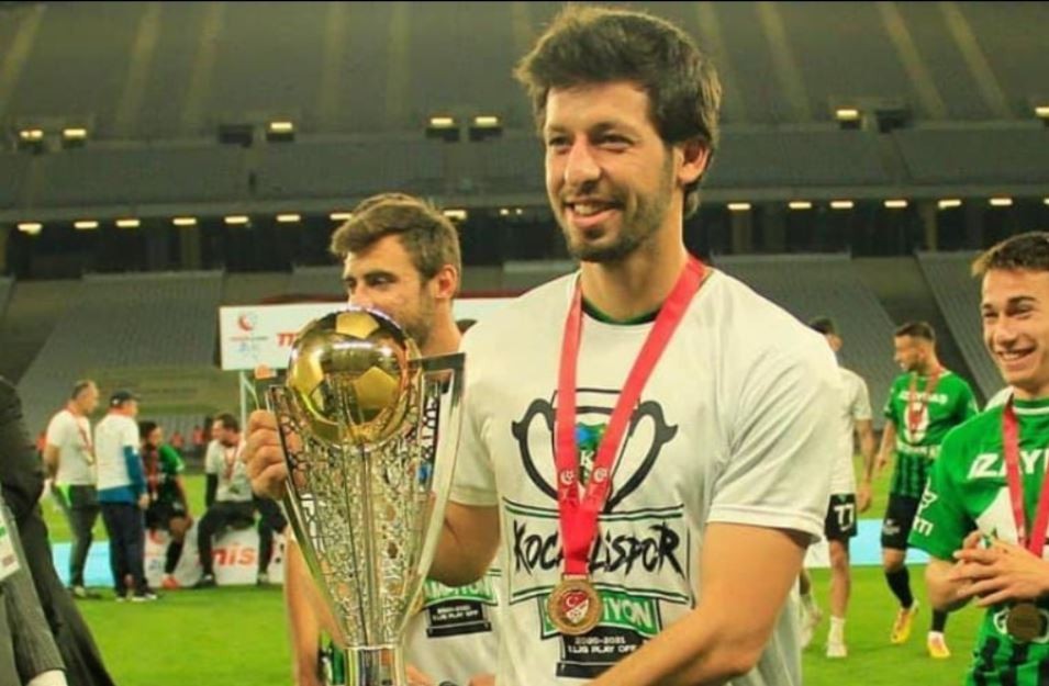 Kayserispor, Kocaelispor'lu Batuhan Kayıkçı ile İrtibatta.