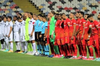 Yanlışlar Zinciri-Ayhan Baynal