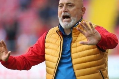 Kayserispor'un Yeni Teknik Direktörü Hikmet Karaman Oldu.