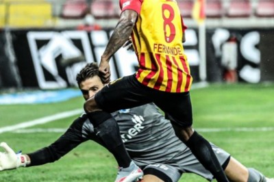 Manuel Fernandes ve Harika Pası