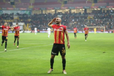 Kayserispor'lu Onur Bulut’un menajerinden Beşiktaş açıklaması!