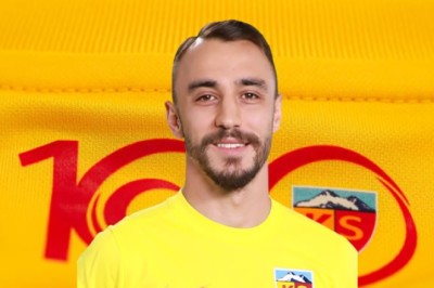 Gökhan Sazdağı Konyaspor Maçı ile 100.maçına Çıktı.