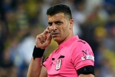 Alanyaspor-Kayserispor maçının hakemi Ümit Öztürk Oldu.